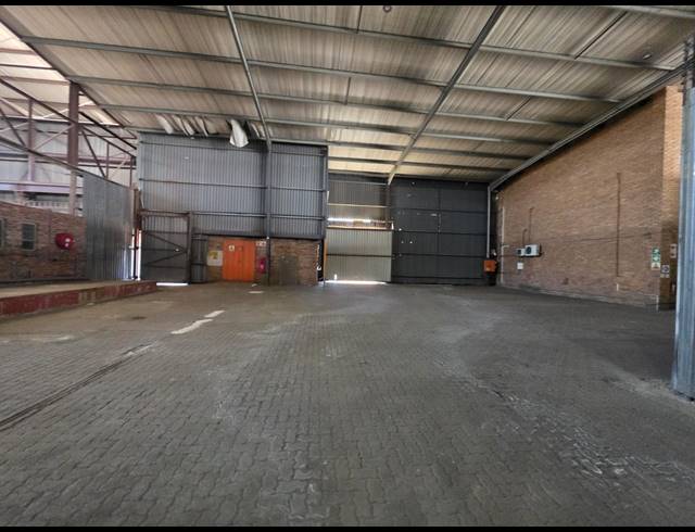 3,300M² WAREHOUSE TO LET IN ALRODE